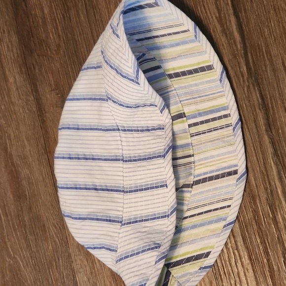 Pistil Reversible Bucket Hat - Picture 7 of 8